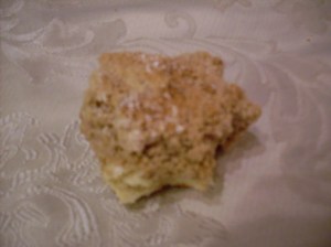 Crumb bun A blurry photo of a crumb bun in action.