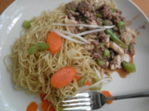 You can't see the vegetables so well because they are all under the noodles. For realsies.